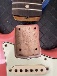 SOLD - Fender Stratocaster Tahitian Coral '60 Limited Edition Relic 2020 - Mahar's Vintage Guitars