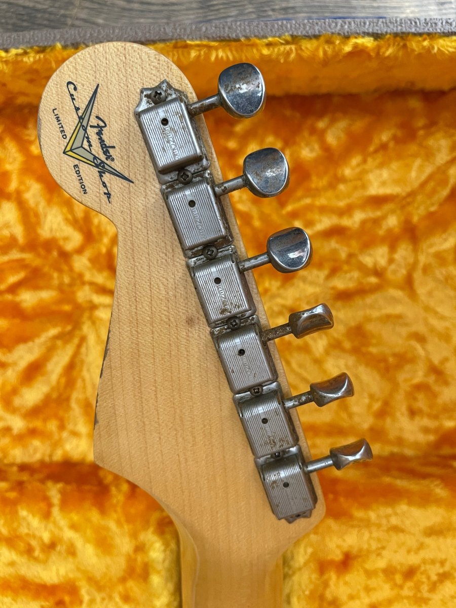 SOLD - Fender Stratocaster Tahitian Coral '60 Limited Edition Relic 2020 - Mahar's Vintage Guitars