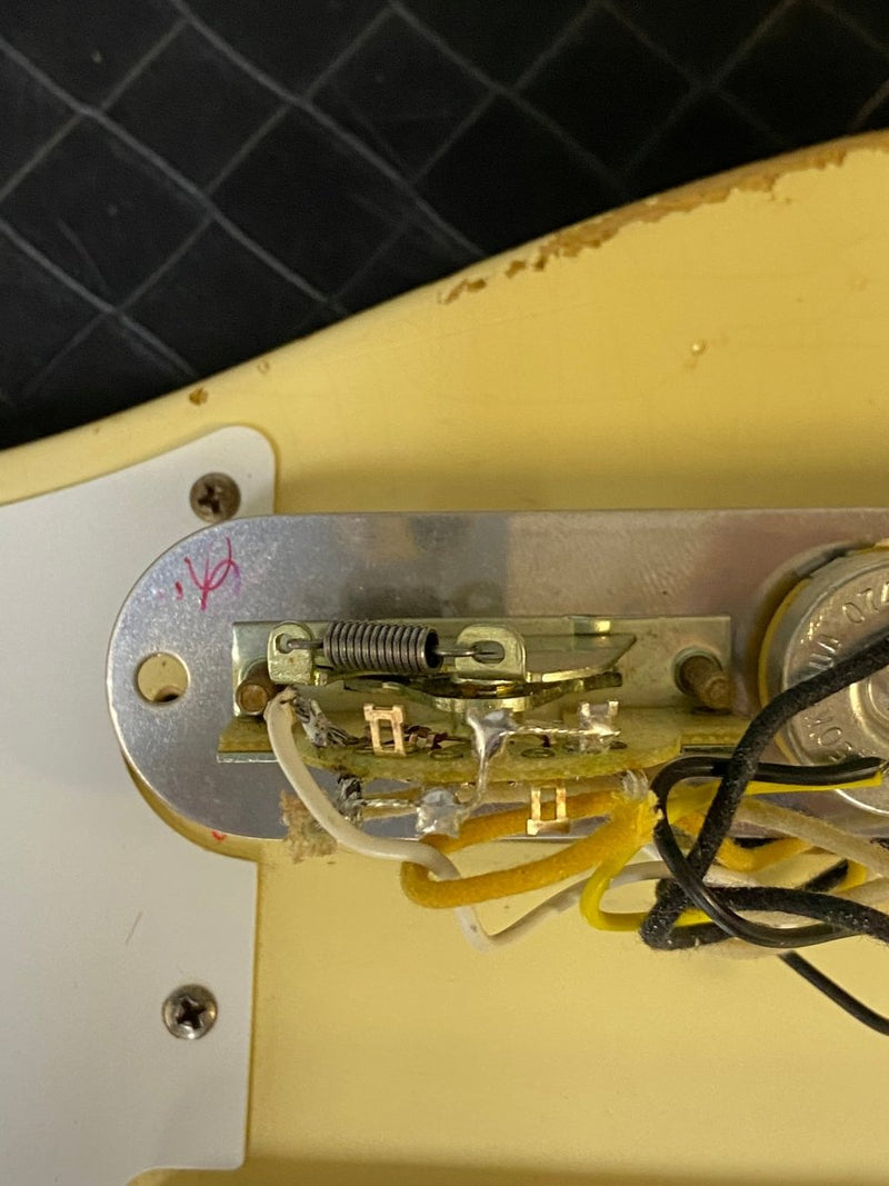 SOLD - Fender Telecaster Custom Shop 1958 Relic Rare White Finish 2008 6lb 3oz - Mahar's Vintage Guitars