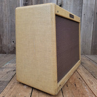 SOLD - Fender Vibrolux 1961 Tweed 5F11 - Mahar's Vintage Guitars