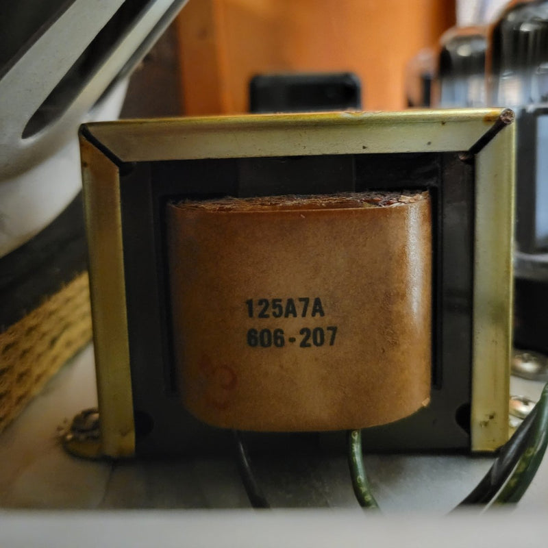 SOLD - Fender Vibrolux 6G11 1962 Brown Tolex - Mahar's Vintage Guitars