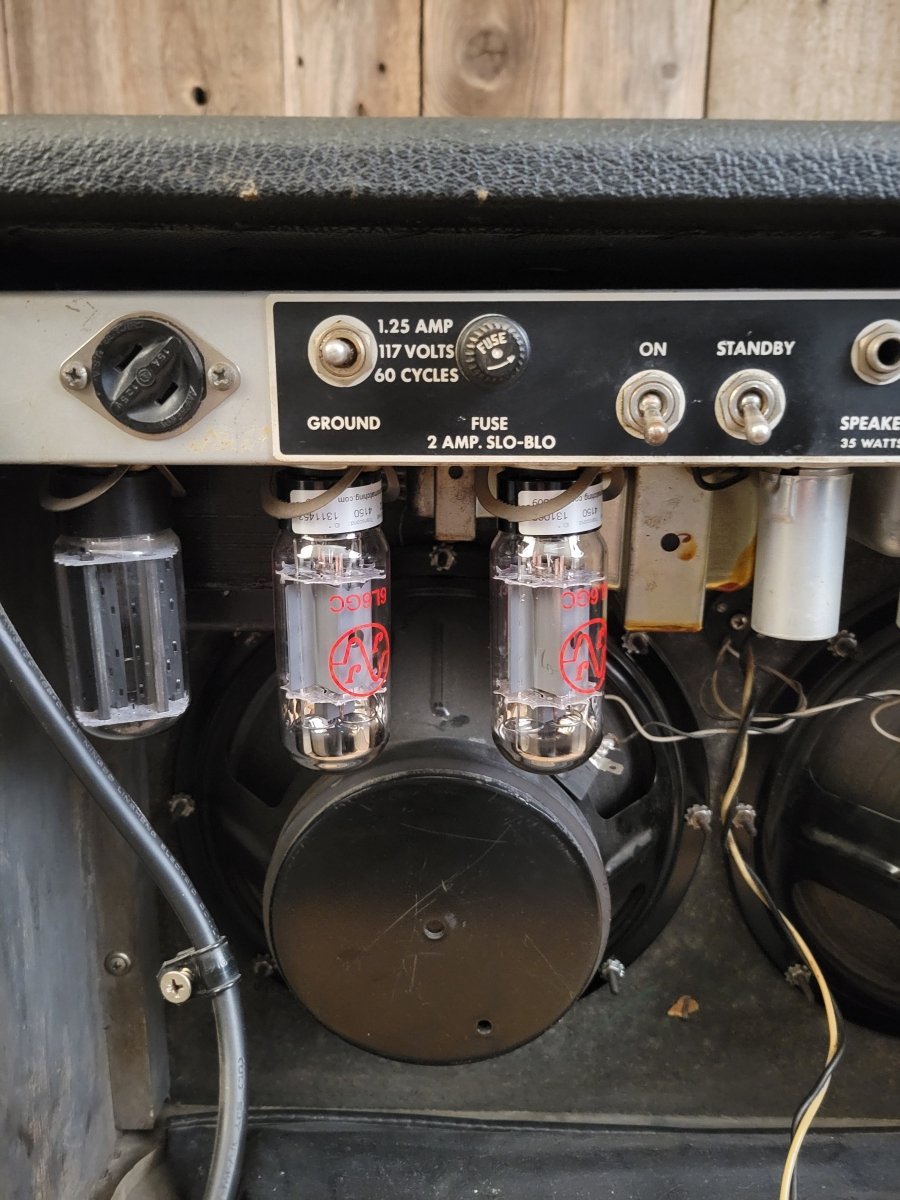 SOLD - Fender Vibrolux Reverb 1970 Vintage Tuber Guitar Amp - Mahar's Vintage Guitars