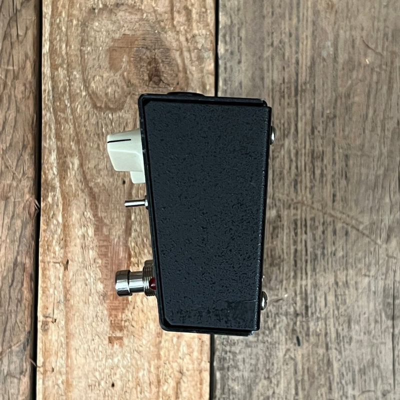 SOLD - Fulltone Ultimate Octave Fuzz - Mahar's Vintage Guitars