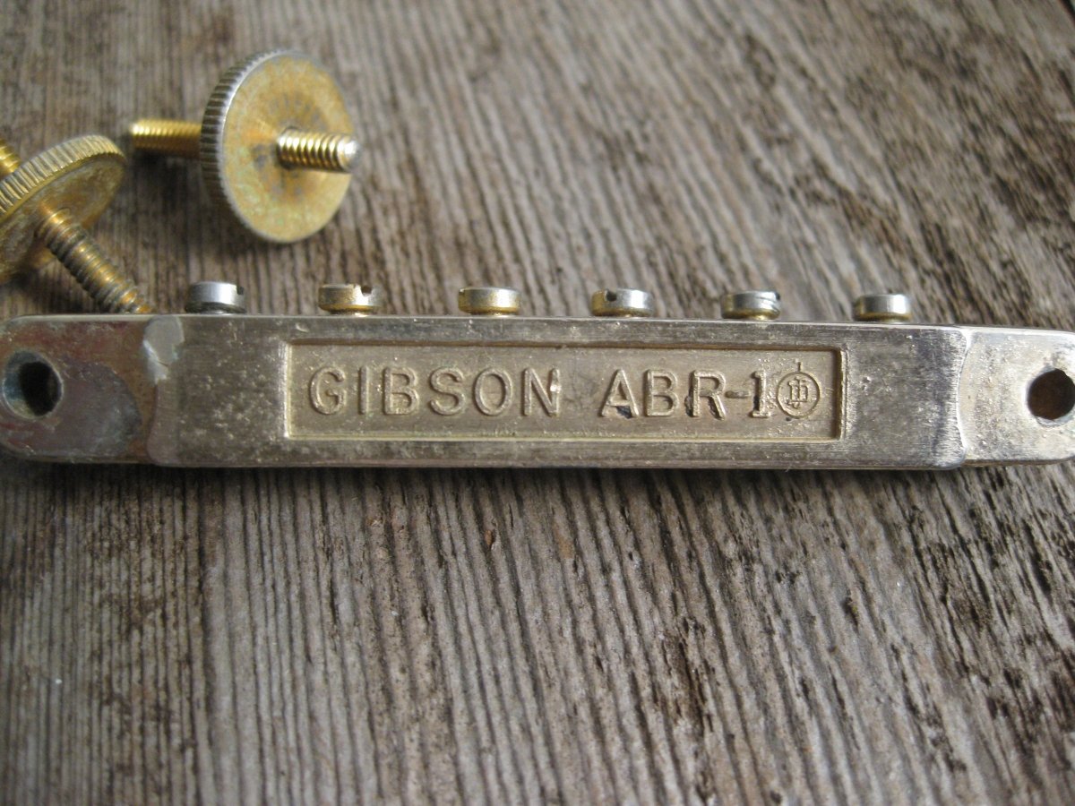 SOLD - Gibson ABR - 1 No Wire Gold Bridge 1950s through early 1960s - Mahar's Vintage Guitars