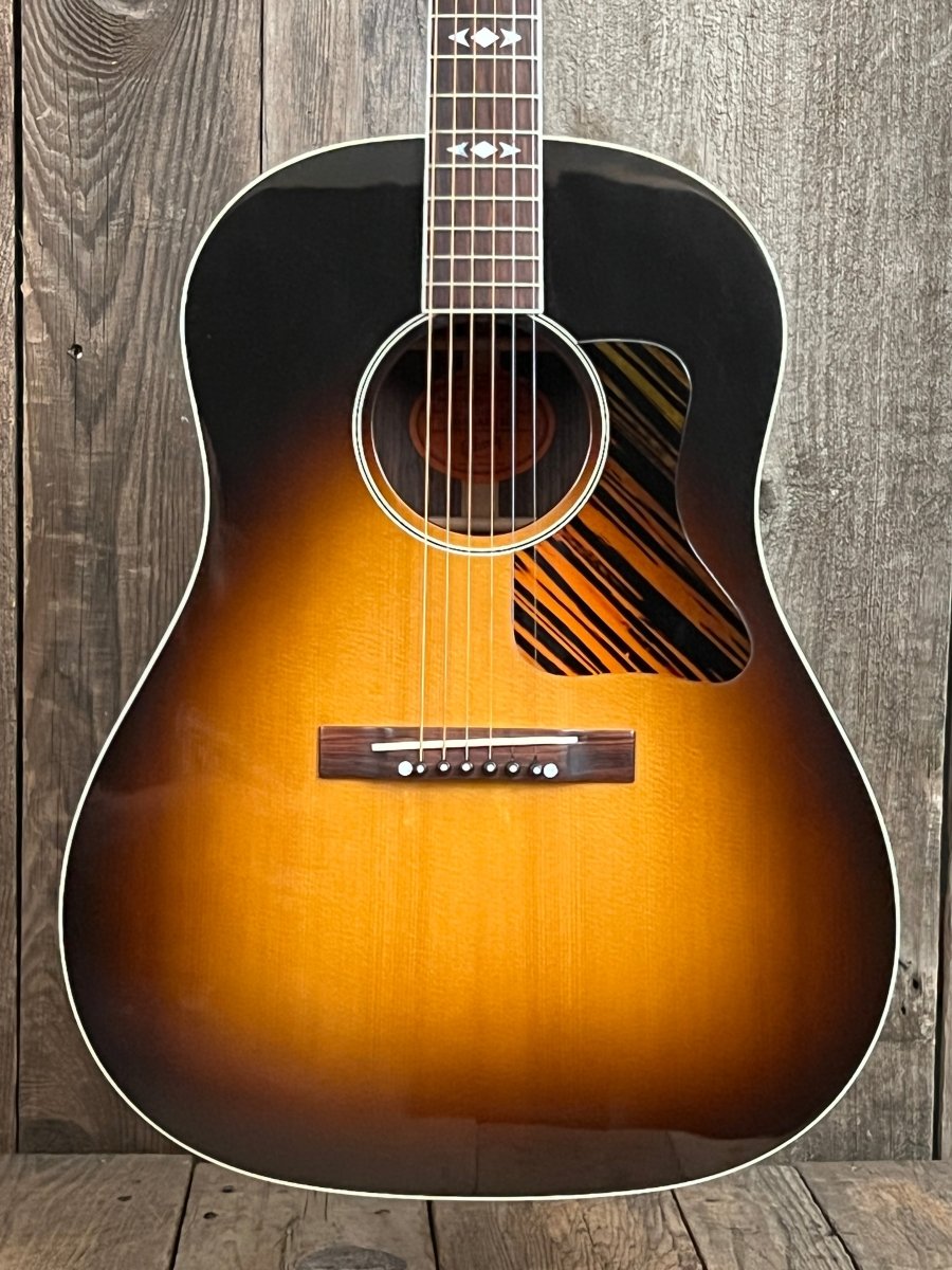SOLD - Gibson Advanced Jumbo, Historic Collection 2005 - Mahar's Vintage Guitars