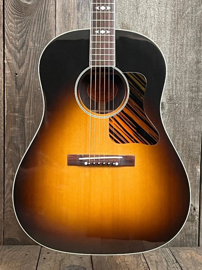SOLD - Gibson Advanced Jumbo, Historic Collection 2005 - Mahar's Vintage Guitars