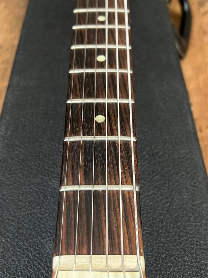 SOLD - Gibson Flying V 1975 - Just for looks right now - Mahar's Vintage Guitars