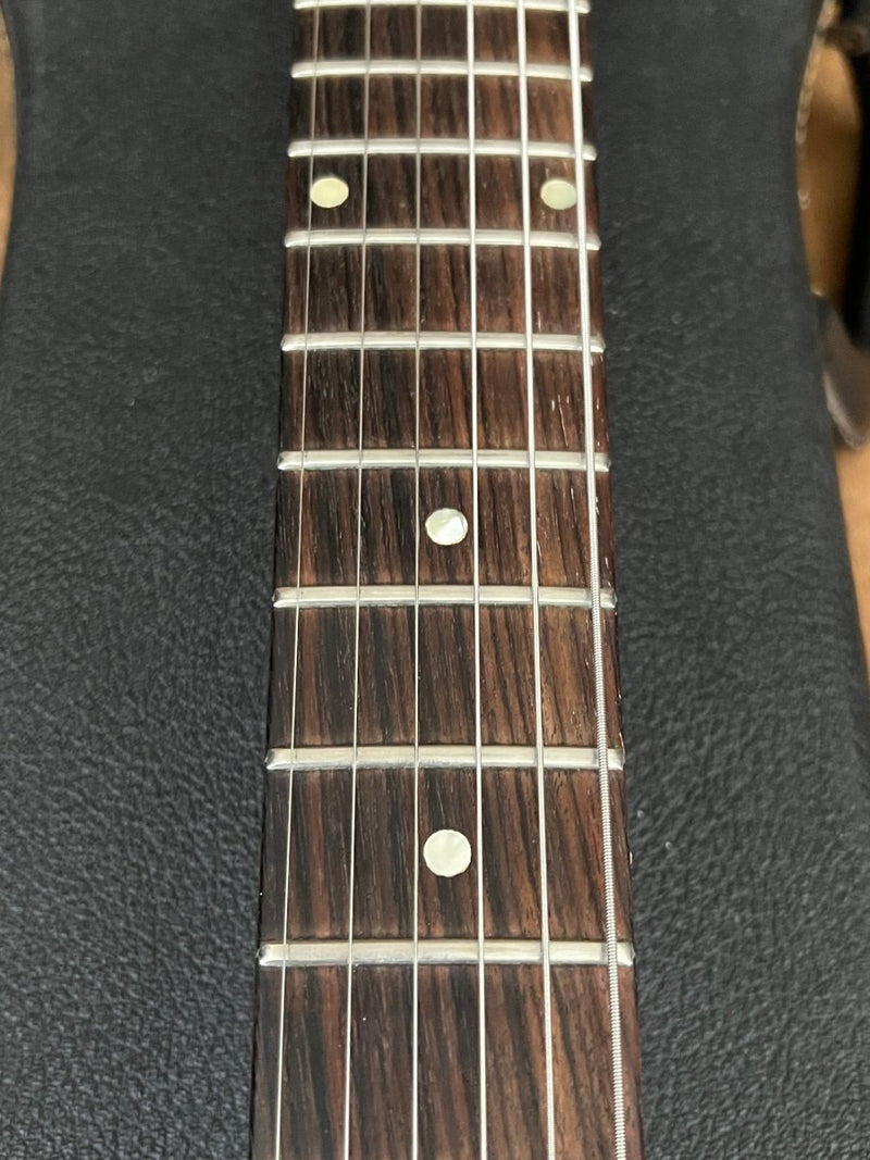 SOLD - Gibson Flying V 1975 - Just for looks right now - Mahar's Vintage Guitars