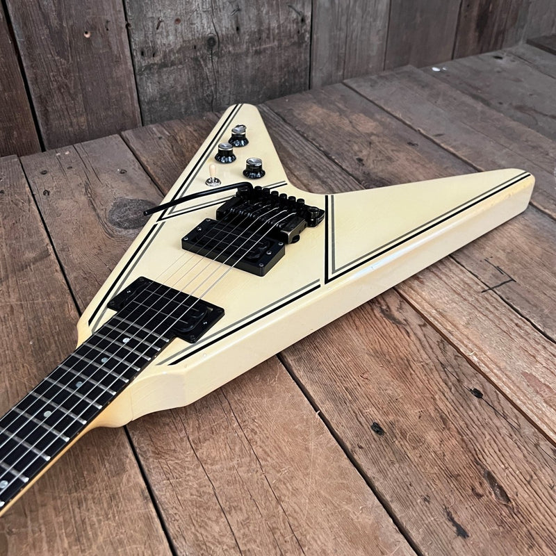 SOLD - Gibson Flying V Designer Series 1984 - Mahar's Vintage Guitars