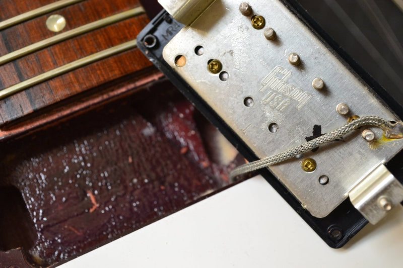 SOLD Gibson Flying V V98 1999 Limited Edition Wine Red - Mahar's Vintage Guitars