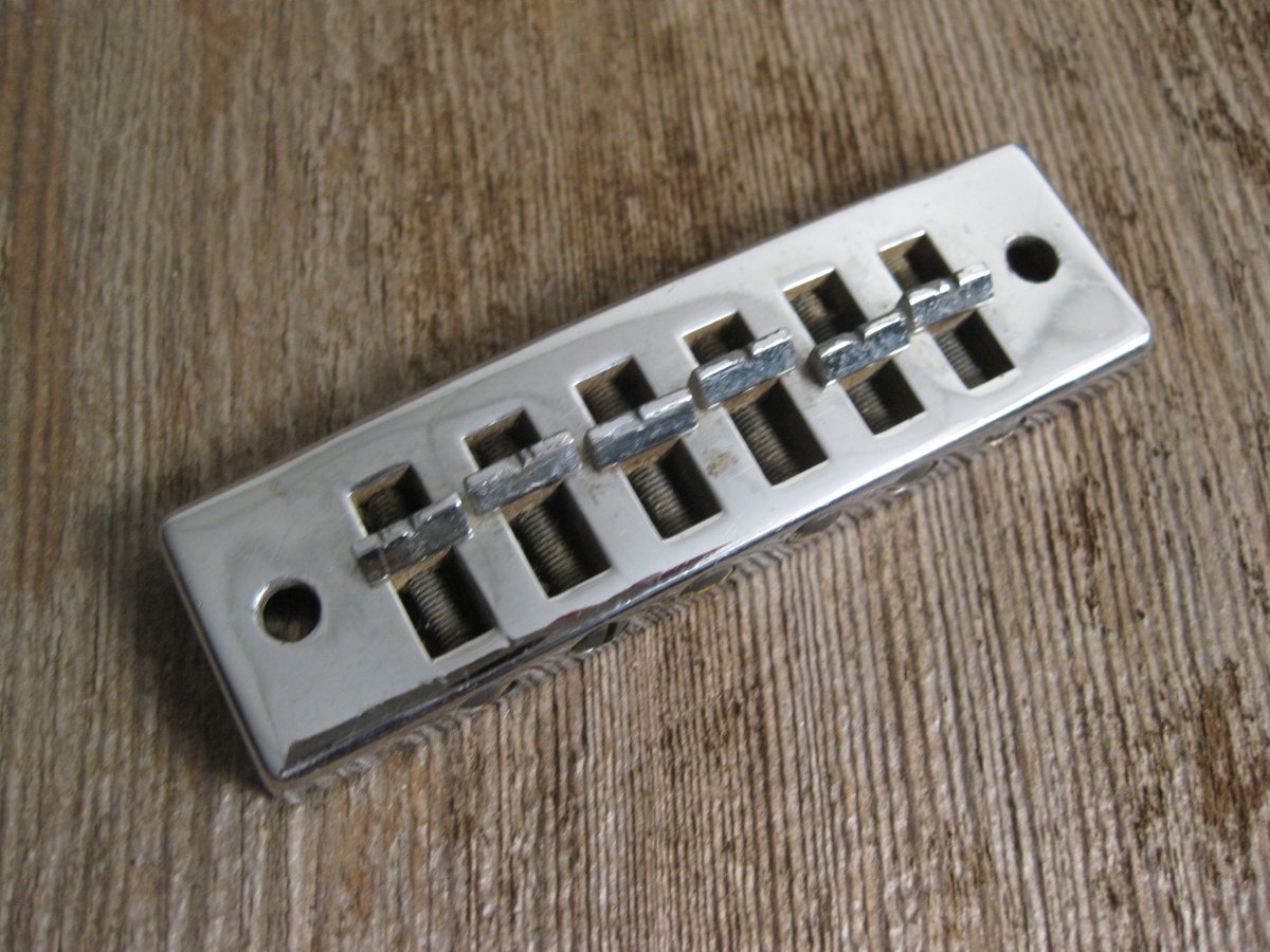 SOLD - Gibson "harmonica" guitar bridge Les Paul Signature SG L6S 1970s - Mahar's Vintage Guitars