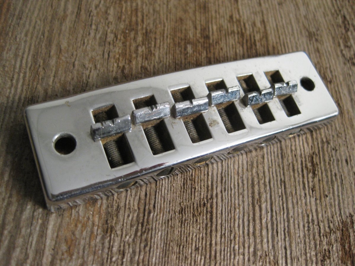 SOLD - Gibson "harmonica" guitar bridge Les Paul Signature SG L6S 1970s - Mahar's Vintage Guitars