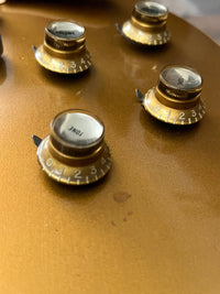 SOLD - Gibson Les Paul Deluxe 1974 Goldtop - Mahar's Vintage Guitars