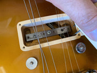 SOLD - Gibson Les Paul Deluxe 1974 Goldtop - Mahar's Vintage Guitars