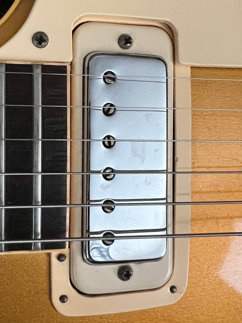 SOLD - Gibson Les Paul Deluxe 1974 Goldtop - Mahar's Vintage Guitars