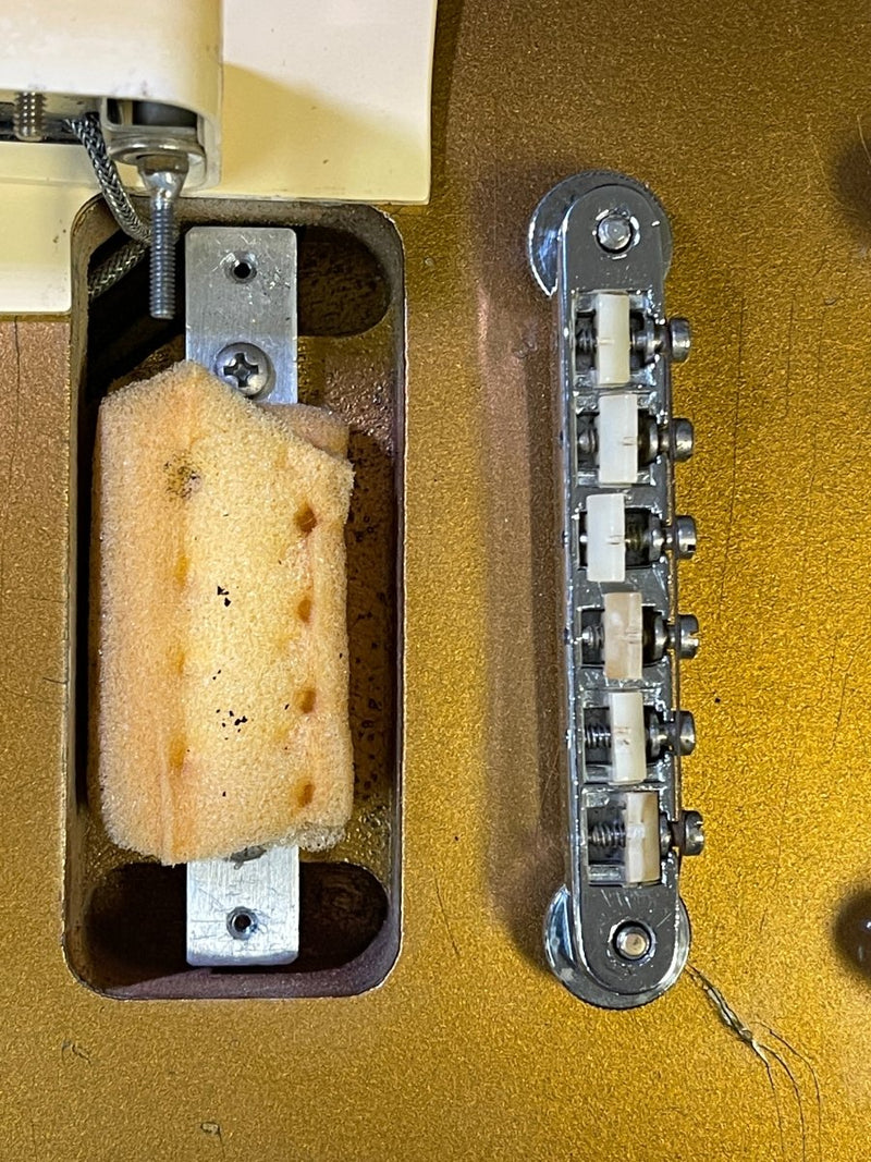 SOLD - Gibson Les Paul Deluxe Gold top 1971 - Mahar's Vintage Guitars