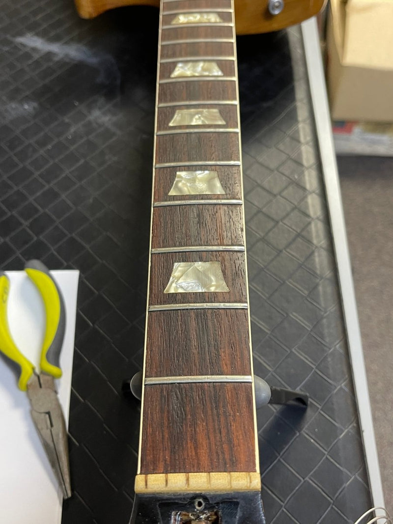 SOLD - Gibson Les Paul Deluxe Gold top 1971 - Mahar's Vintage Guitars