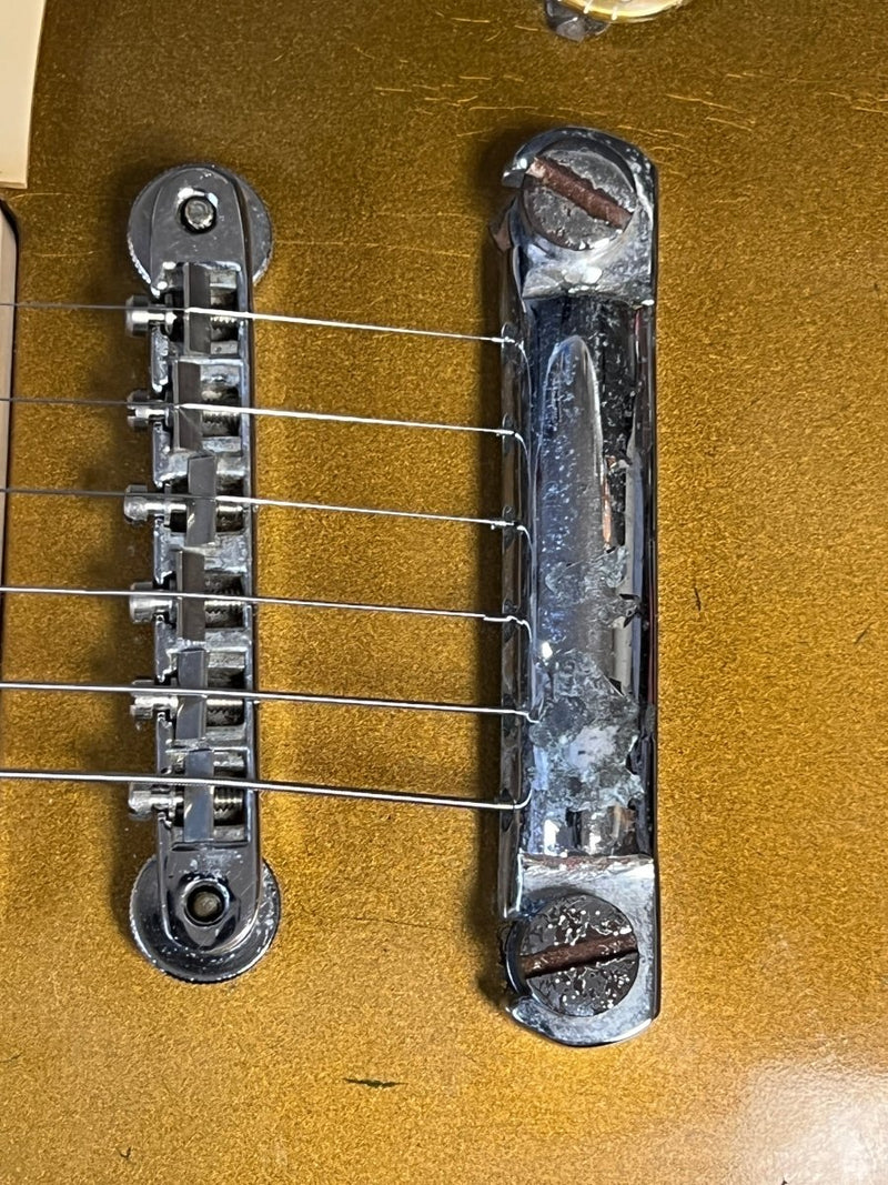 SOLD - Gibson Les Paul Deluxe Goldtop 1969 One Piece Body - Mahar's Vintage Guitars