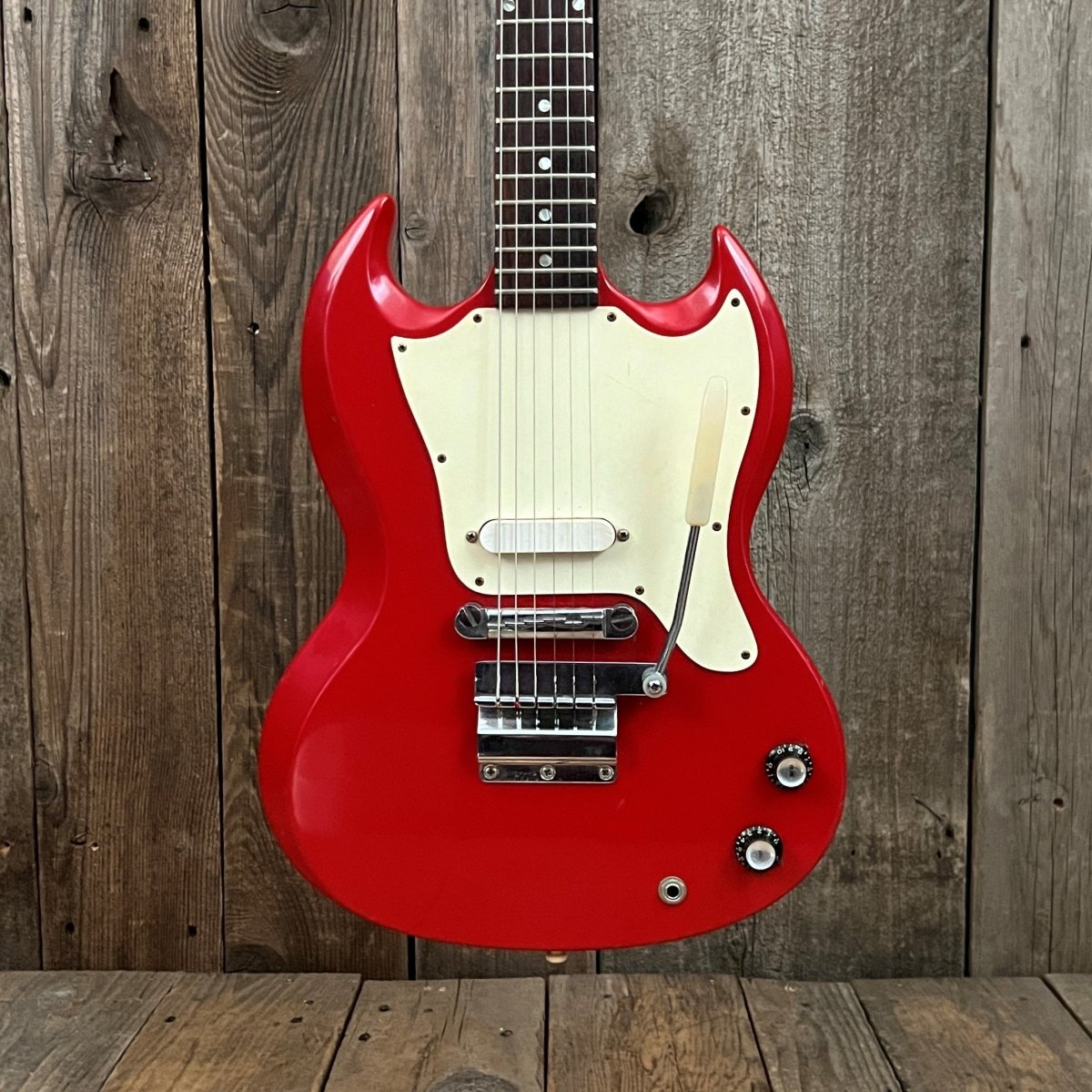 SOLD - Gibson SG Melody Maker 1967 Cardinal Red - Mahar's Vintage Guitars