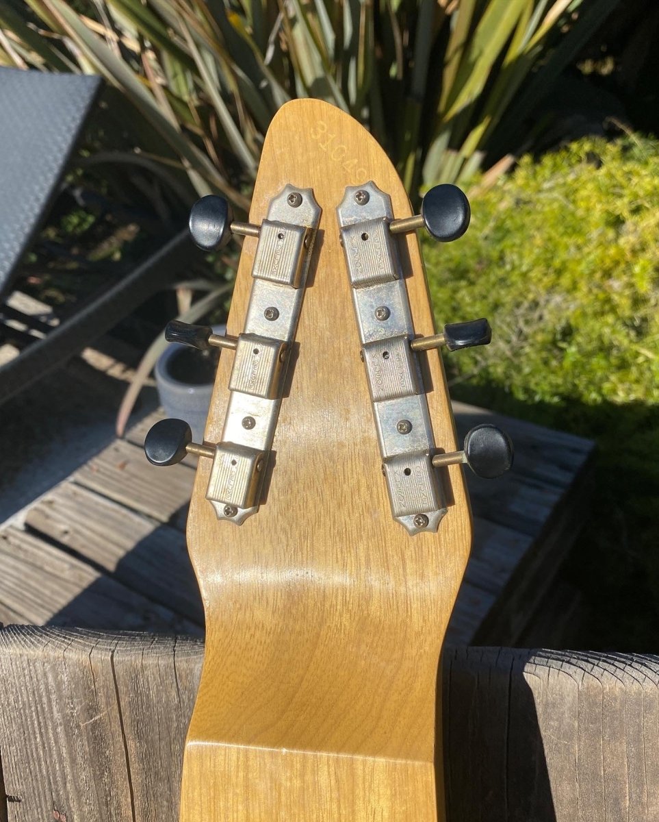 SOLD - Gibson Skylark Lap Steel Korina 1964 - Mahar's Vintage Guitars