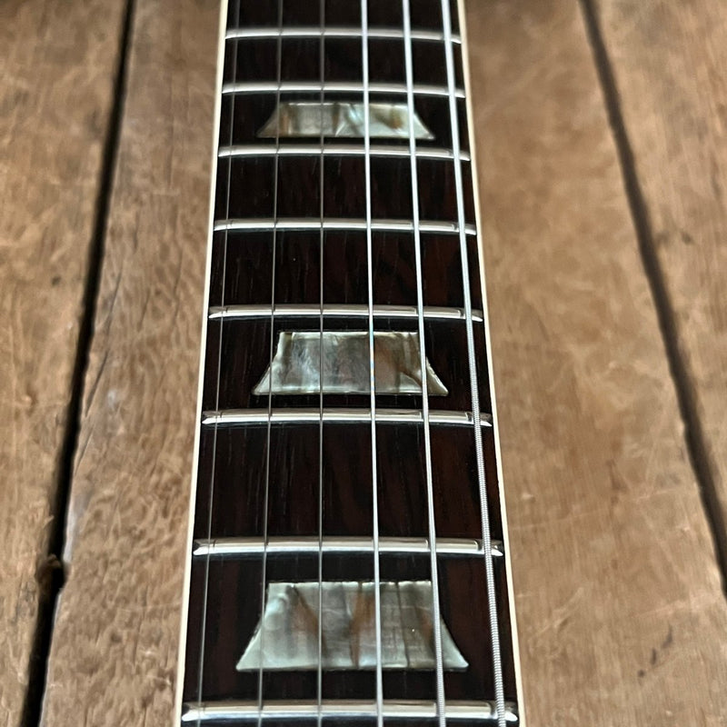 SOLD - Gibson V Firebird 1965 Cherry Red - Mahar's Vintage Guitars