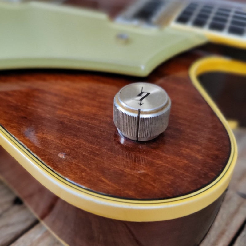 SOLD - Gretsch Chet Atkins Country Gentleman Model 7670 - 1973 - Mahar's Vintage Guitars
