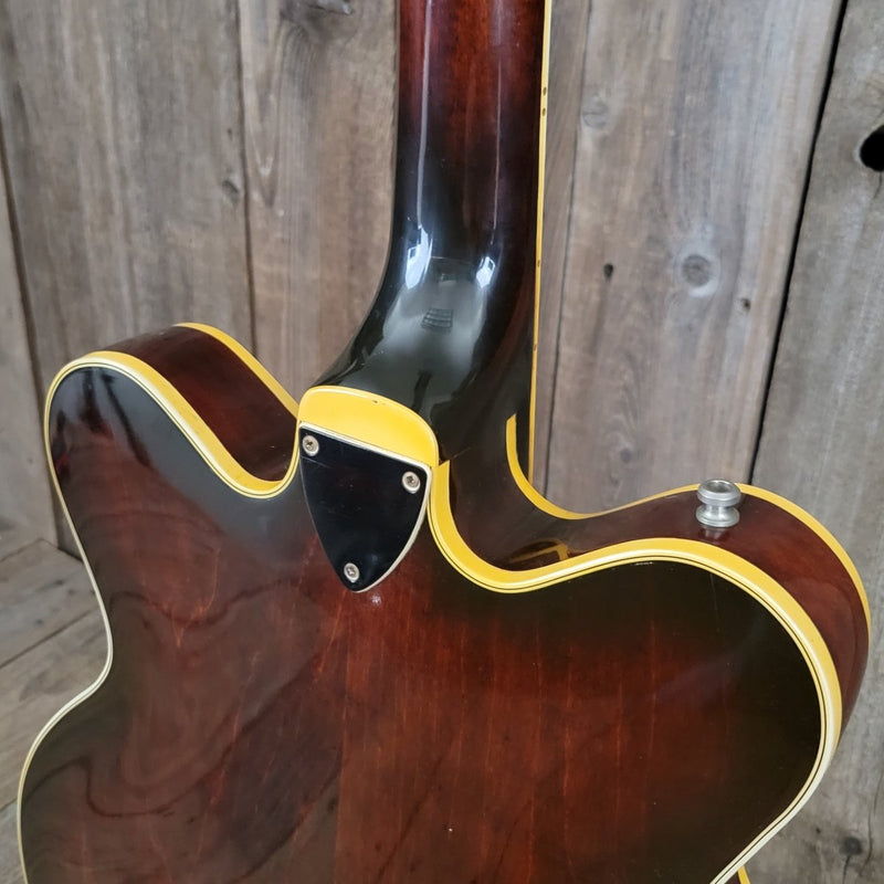 SOLD - Gretsch Chet Atkins Country Gentleman Model 7670 - 1973 - Mahar's Vintage Guitars
