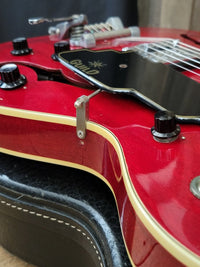 SOLD - Guild Starfire V Cherry Red 1969 - Mahar's Vintage Guitars