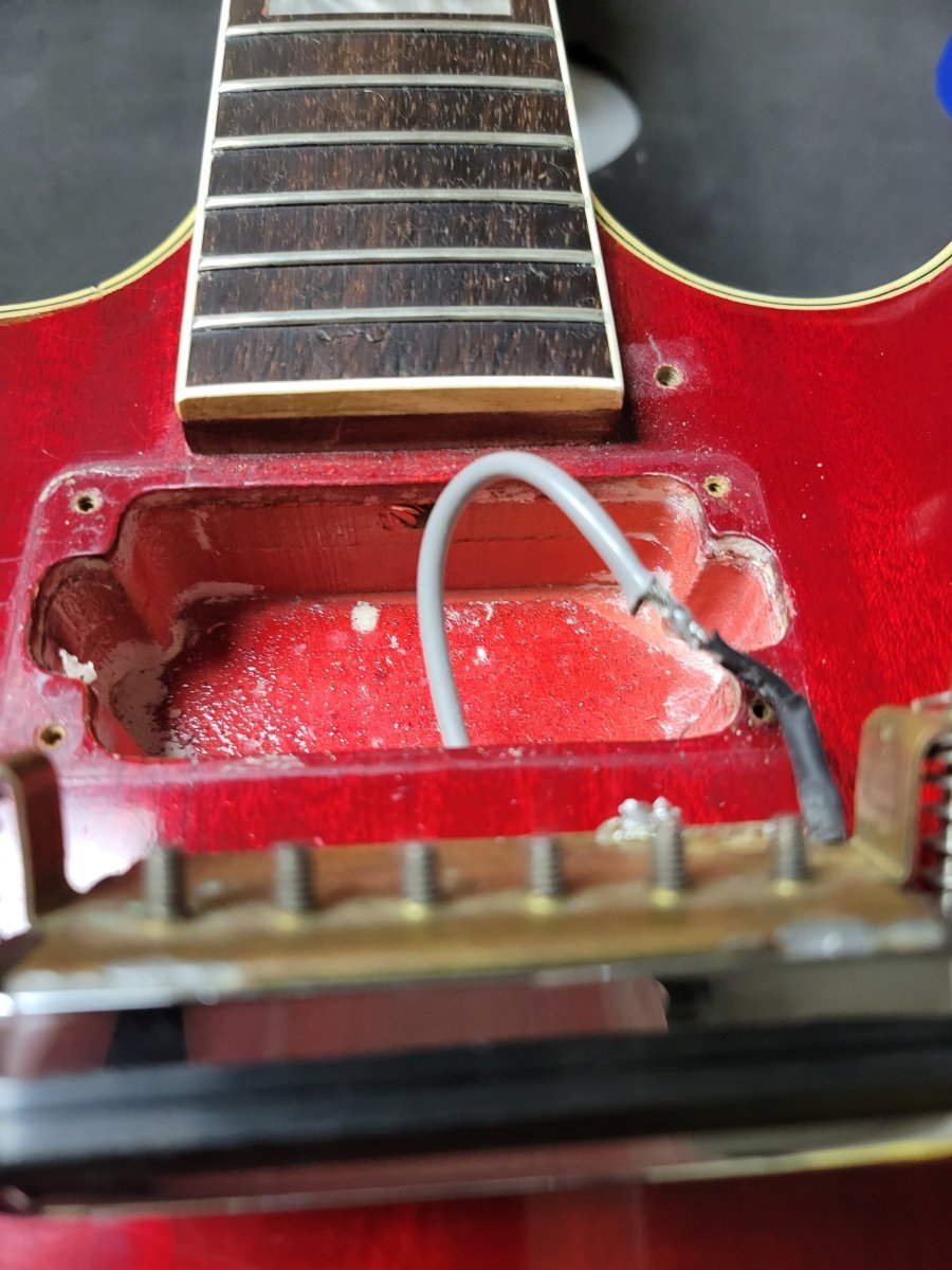 SOLD - Guild Starfire V Cherry Red 1969 - Mahar's Vintage Guitars