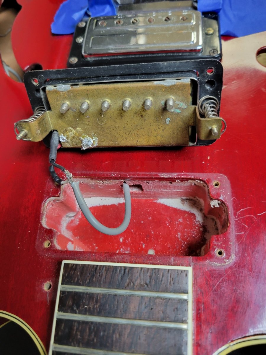 SOLD - Guild Starfire V Cherry Red 1969 - Mahar's Vintage Guitars