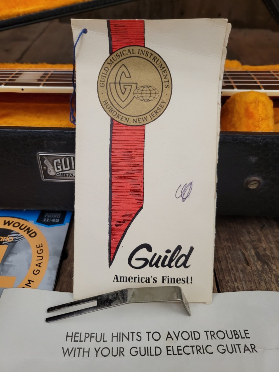 SOLD - Guild Starfire V Cherry Red 1969 - Mahar's Vintage Guitars