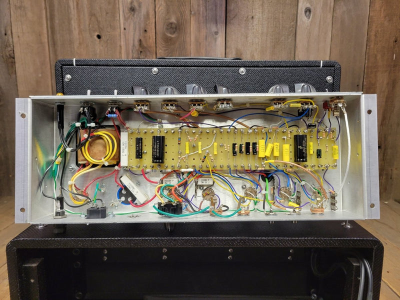 SOLD - Henry Amplification SRT+ Tube Amplifier Head with cabinet - Mahar's Vintage Guitars
