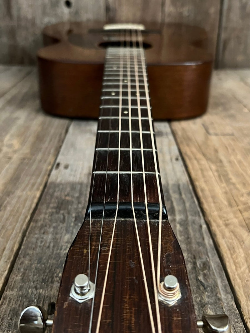 SOLD - Martin 00 - 17 1947 - Mahar's Vintage Guitars