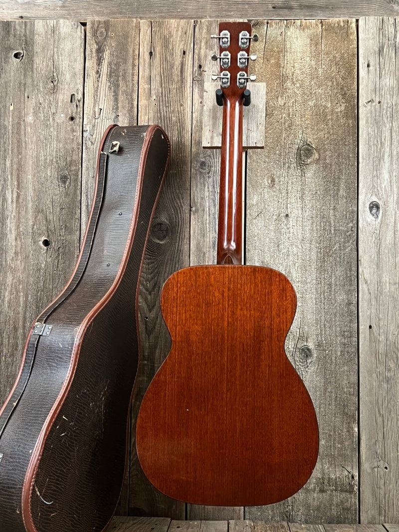 SOLD - Martin 00 - 18 1953 - Mahar's Vintage Guitars