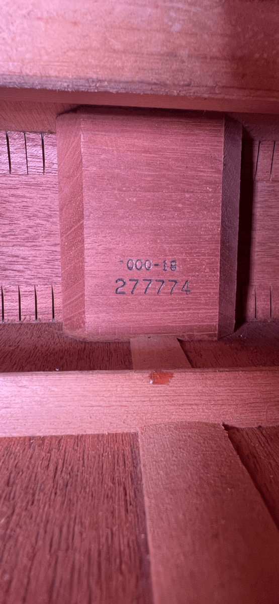 SOLD - Martin 000 - 18 1971 - Mahar's Vintage Guitars