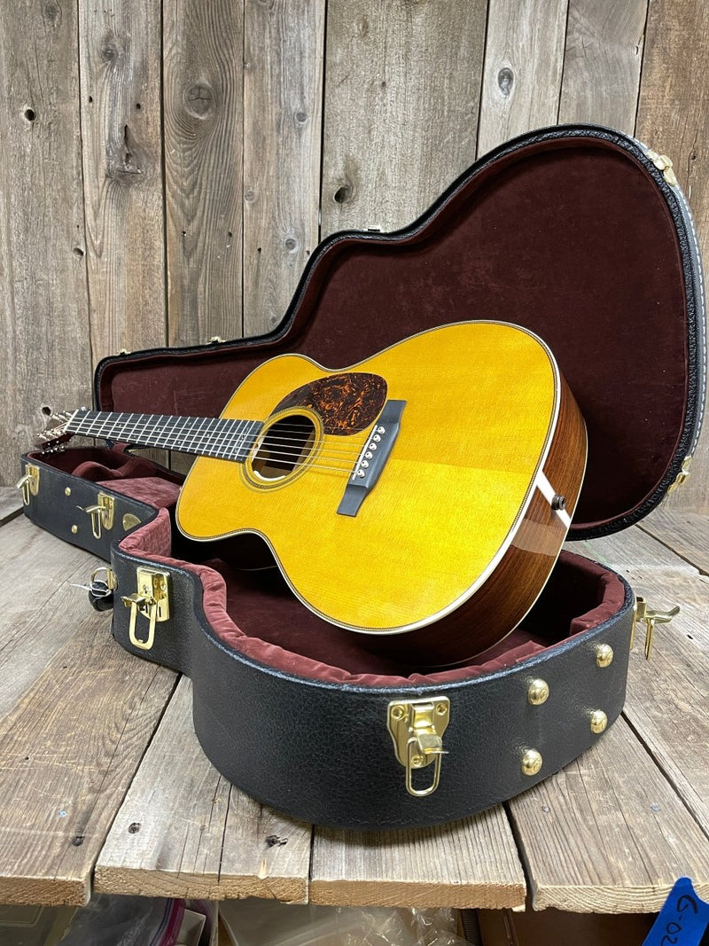 SOLD - Martin 000 - 28EC Eric Clapton 2014 with LR Baggs Anthem pickup system - Mahar's Vintage Guitars