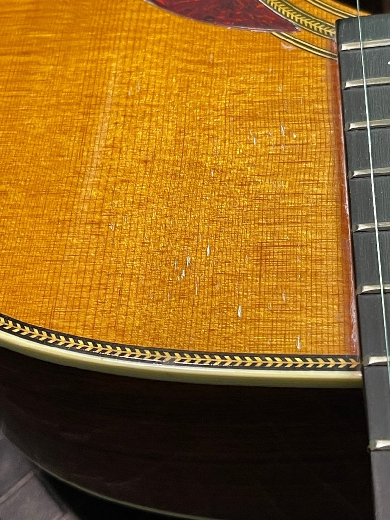 SOLD - Martin 000 - 28EC Eric Clapton Signature 1998 - Mahar's Vintage Guitars