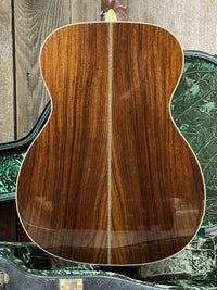 SOLD - Martin 000 - 28EC Eric Clapton Signature 1998 - Mahar's Vintage Guitars