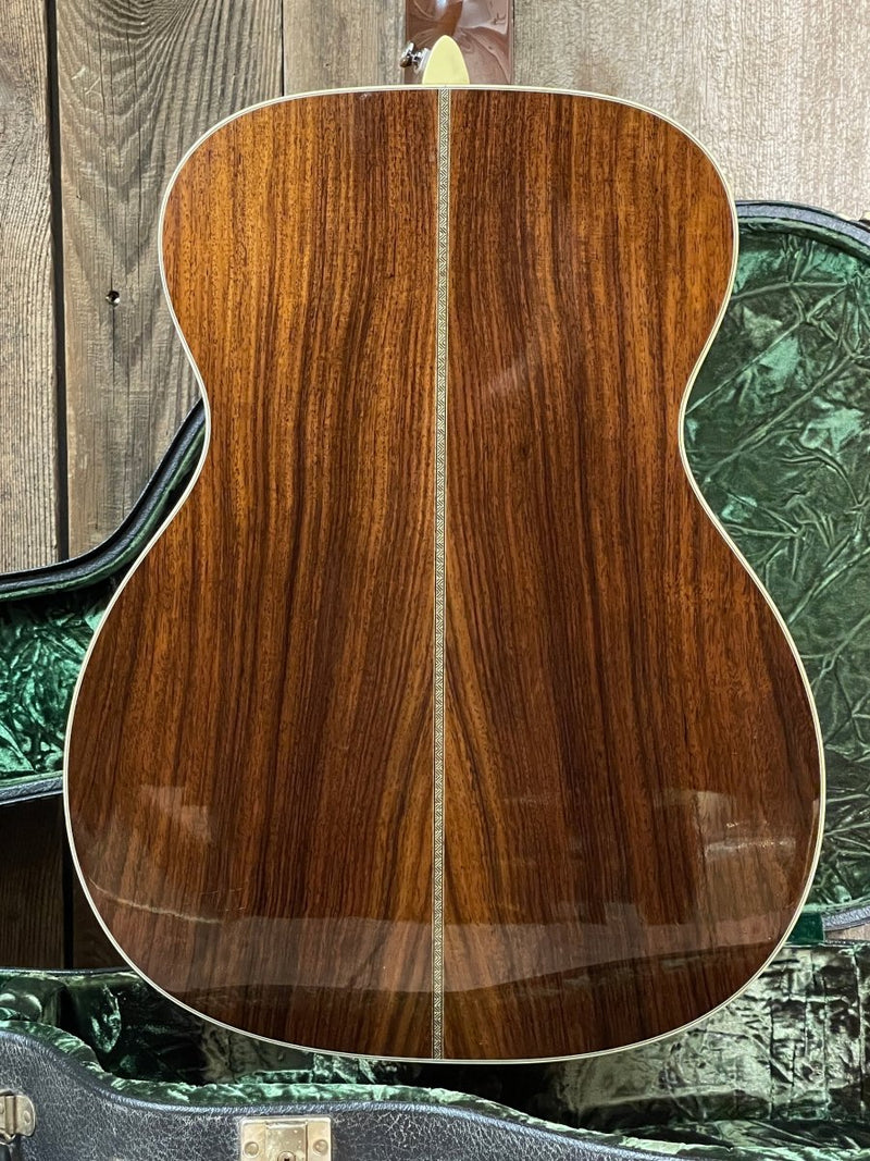 SOLD - Martin 000 - 28EC Eric Clapton Signature 1998 - Mahar's Vintage Guitars