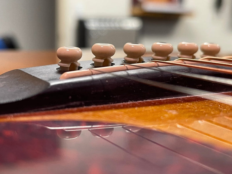 SOLD - Martin 000 - 28EC Eric Clapton Signature 1998 - Mahar's Vintage Guitars