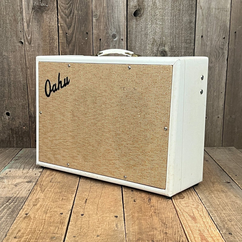 SOLD - Oahu by Valco Guitar Amplifier with Tremolo 1964 Like Supro 1624T 6424 - Mahar's Vintage Guitars