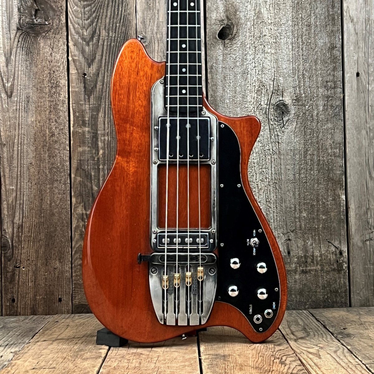 SOLD - Ovation Magnum I Bass 1978 - Mahar's Vintage Guitars
