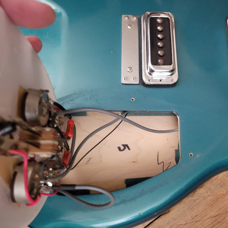 SOLD - Rickenbacker 360 Turquoise 1994 - Mahar's Vintage Guitars