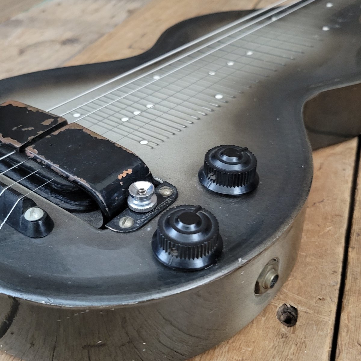 リッケンバッカー　Rickenbacher Electro Model NS Sold at auction Rickenbacker Electro Model NS Lap Steel