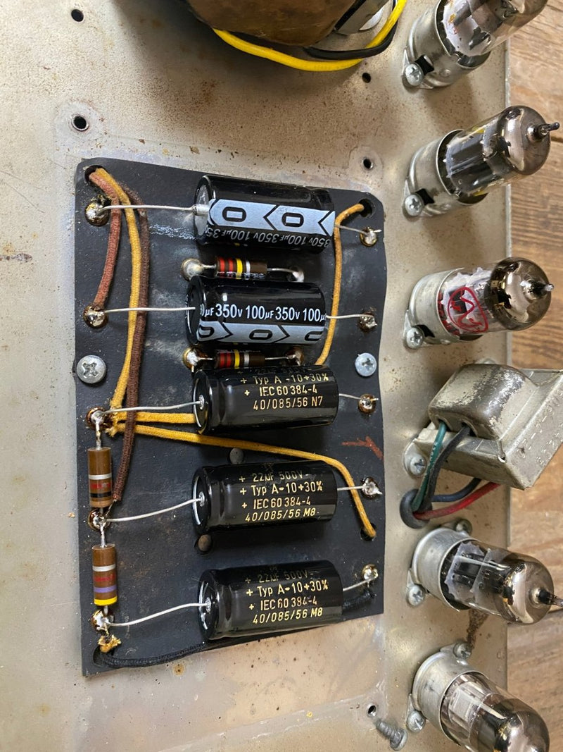 Sold - Sell us yours! - Fender AA763 Vibroverb 1964 FEIC Pre CBS Blackpanel - Mahar's Vintage Guitars