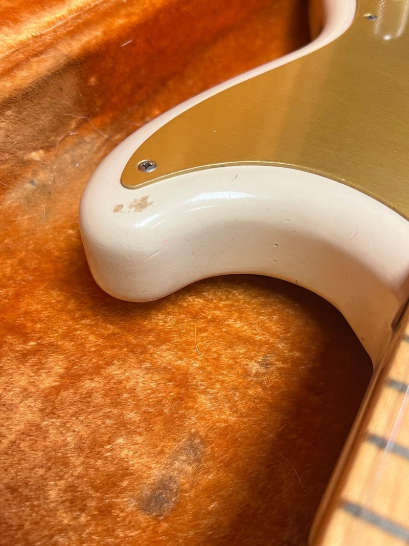 Sold! SELL US YOURS! Fender Musicmaster Gold Guard 1959 - Mahar's Vintage Guitars