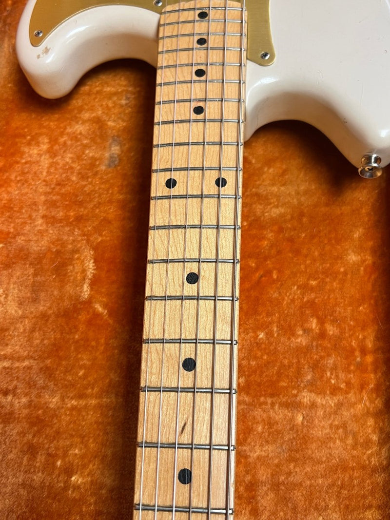 Sold! SELL US YOURS! Fender Musicmaster Gold Guard 1959 - Mahar's Vintage Guitars