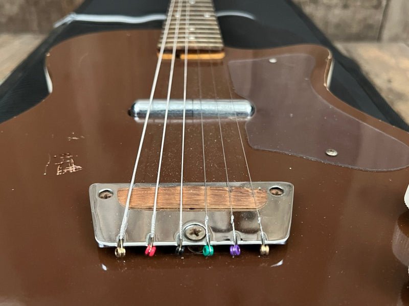 SOLD - Silvertone U1 1304 1961 Danelectro Coke Bottle Headstock - Mahar's Vintage Guitars