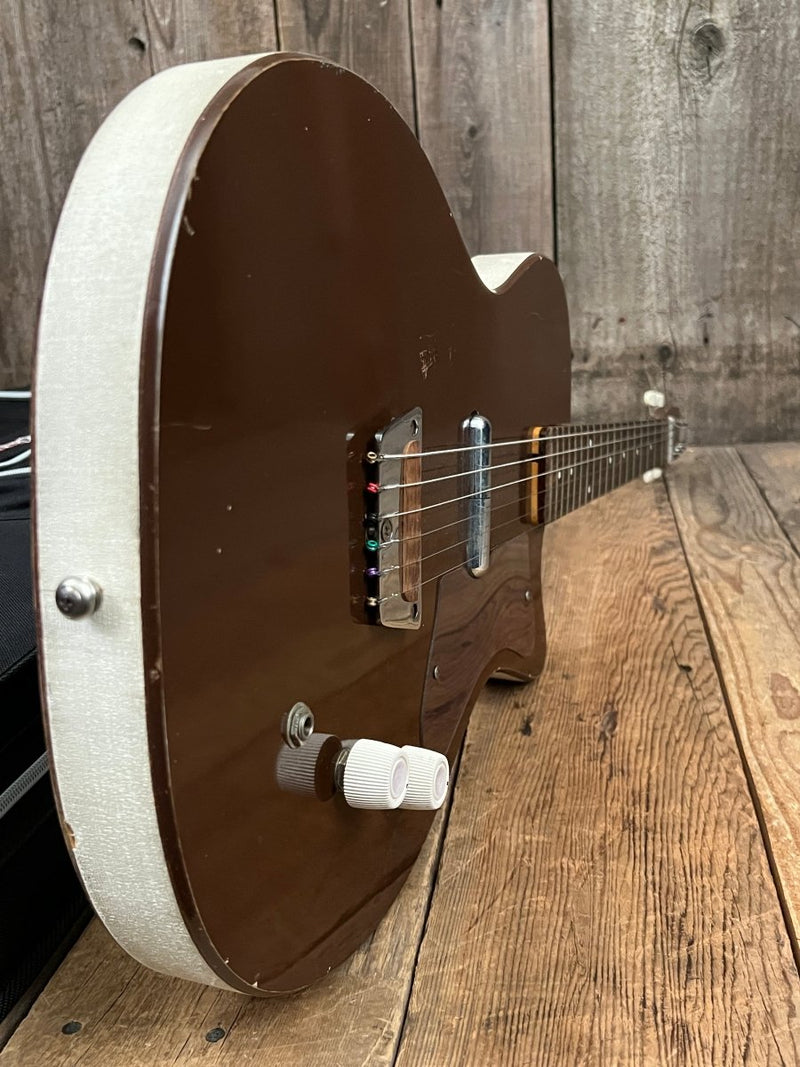 SOLD - Silvertone U1 1304 1961 Danelectro Coke Bottle Headstock - Mahar's Vintage Guitars