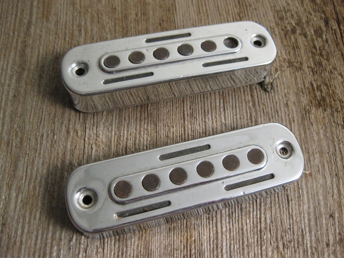 SOLD - Teisco Silvertone guitar pickup pair ET - 300 ET - 200 WG - 3L Vintage - Mahar's Vintage Guitars